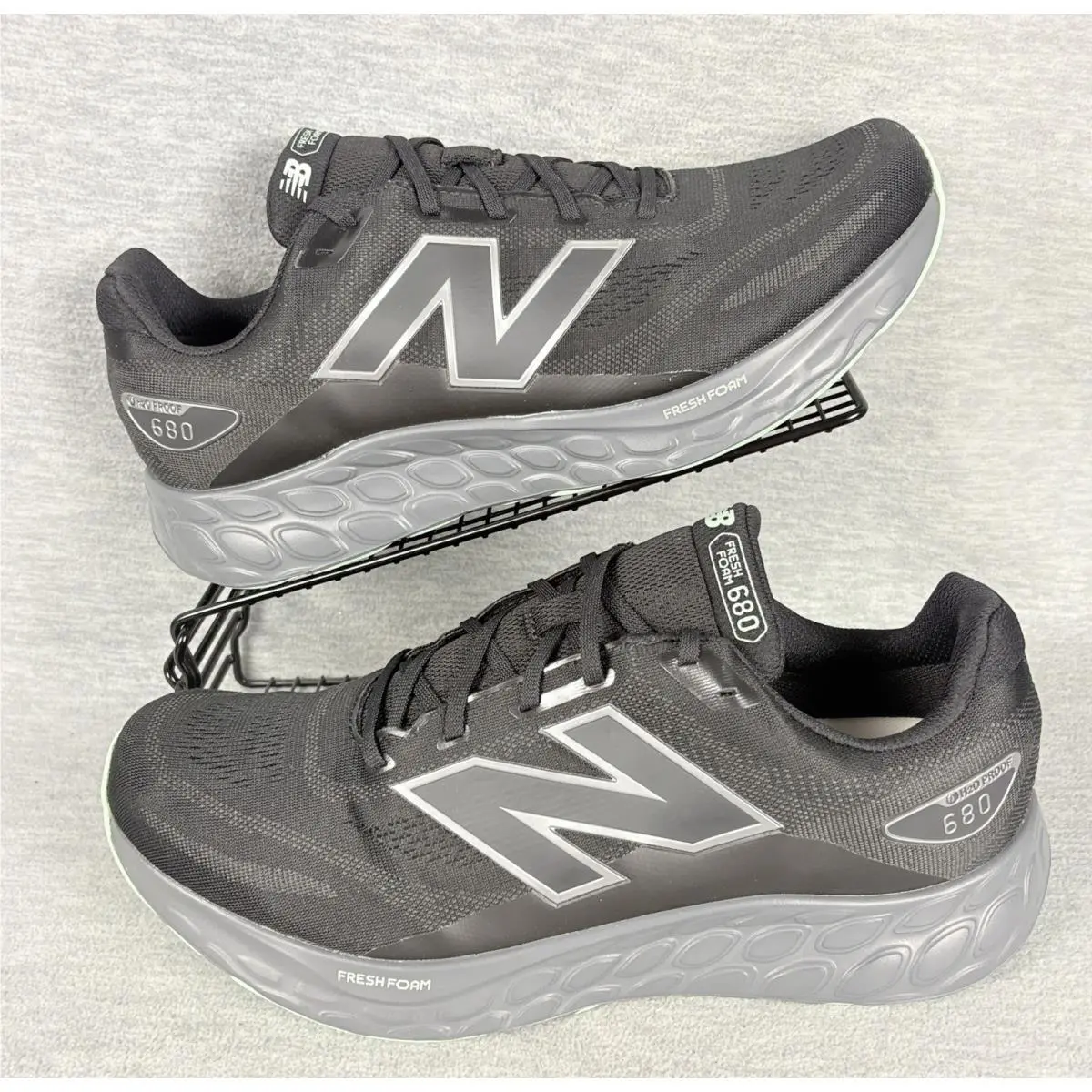 New Balance Fresh Foam 680 v8 Waterproof Running Mens 13 M Black Grey Comfort