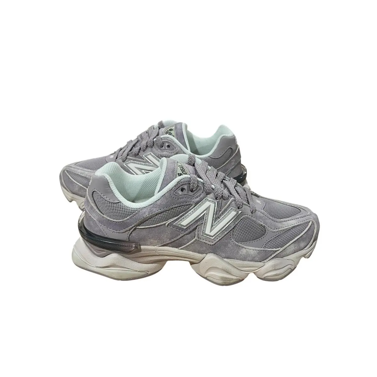 New Balance Women’s 9060 Purple/white Size 8