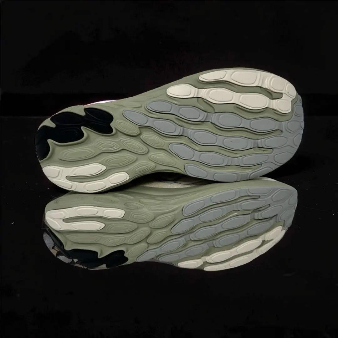 New Balance shoes - New Balance Fresh Foam X More v4 - Ivory 11
