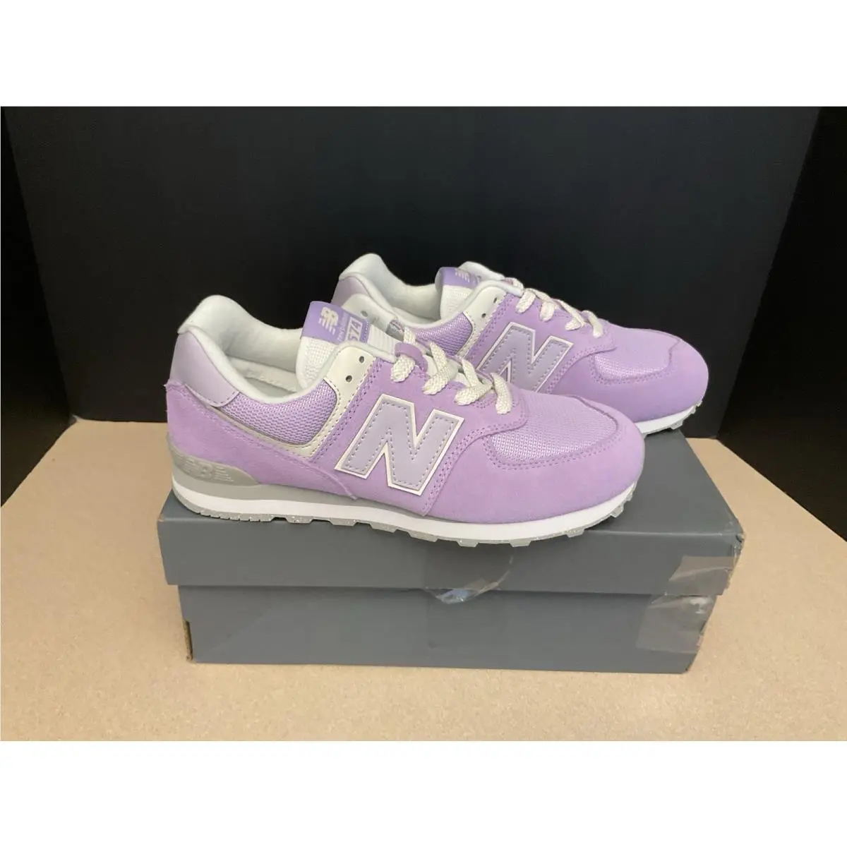 Balance 574 Purple Running Shoes. Youth’s 5.5Y. Women’s 7. Awesome