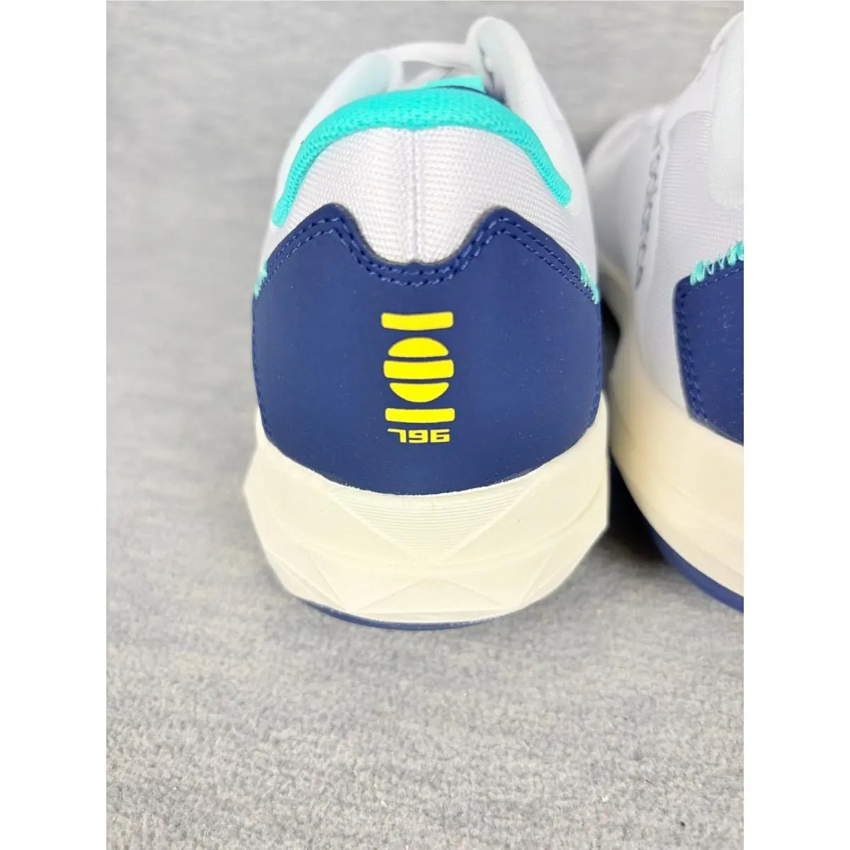 New Balance shoes - New Balance FuelCell 796v4 - FuelCell - White 4