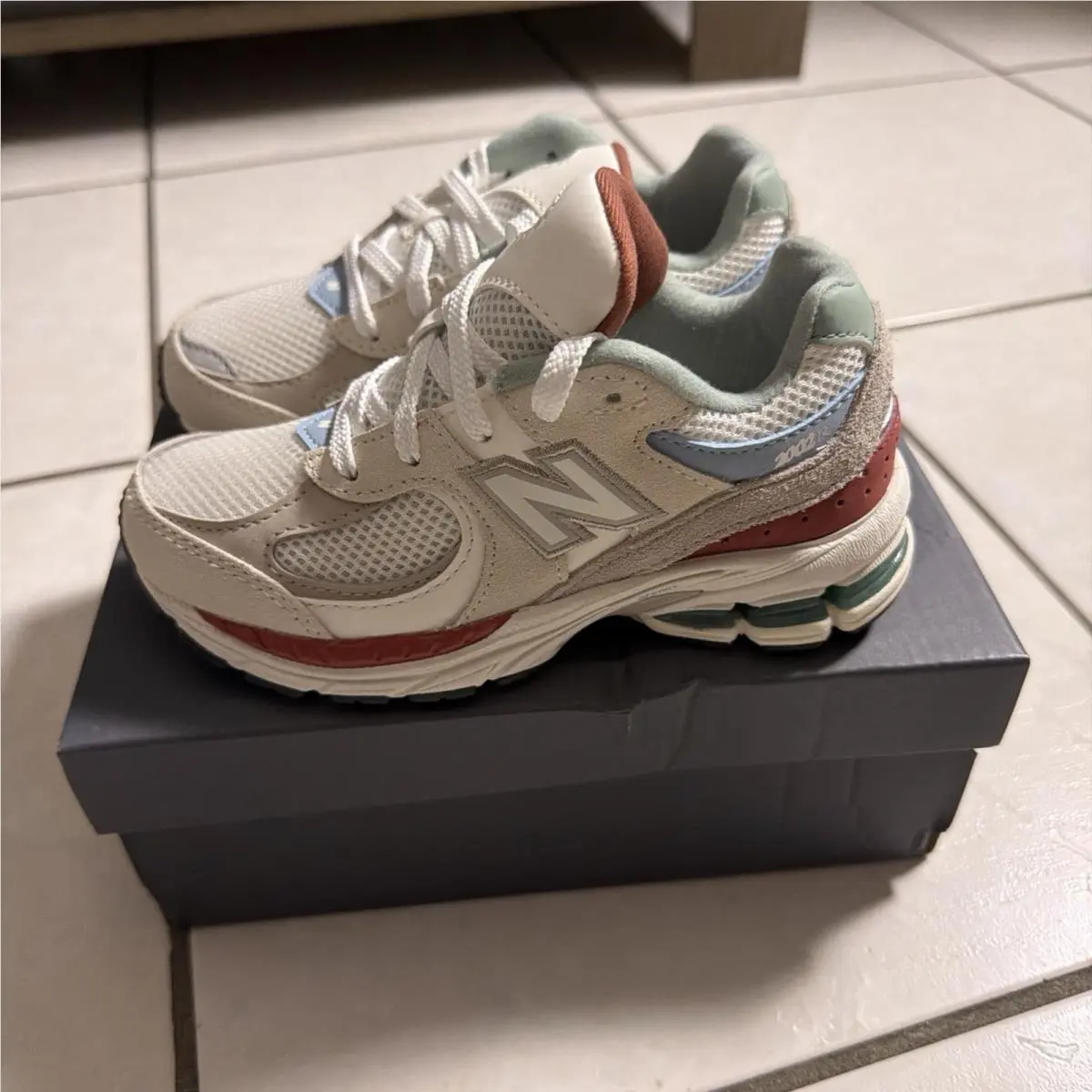 New Balance 2002R Festival Pack PC2002JF Cream/red Size 12C Little Kid`s