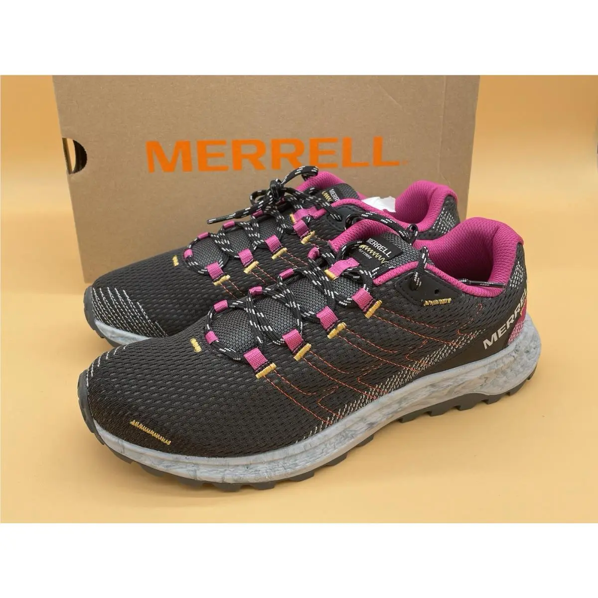 Size 10.5 M Merrell Fly Strike Trail Hiking Shoes Black / Fuchsia