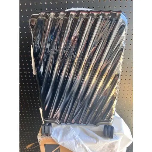 Tumi International 19 Degree Expandable 4 Wheeled Carry On 2026 22 38L