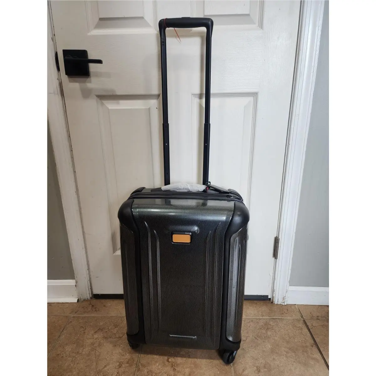 Tumi Vapor International Carry-on 22 Luggage Olive Green Spinner Hard Shell 725