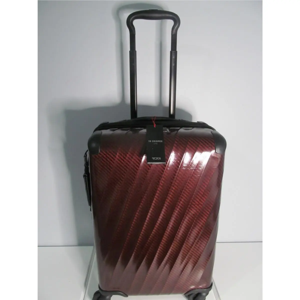 Tumi 19 Degree Mahogany Carry On Spinner Tsa Locking System