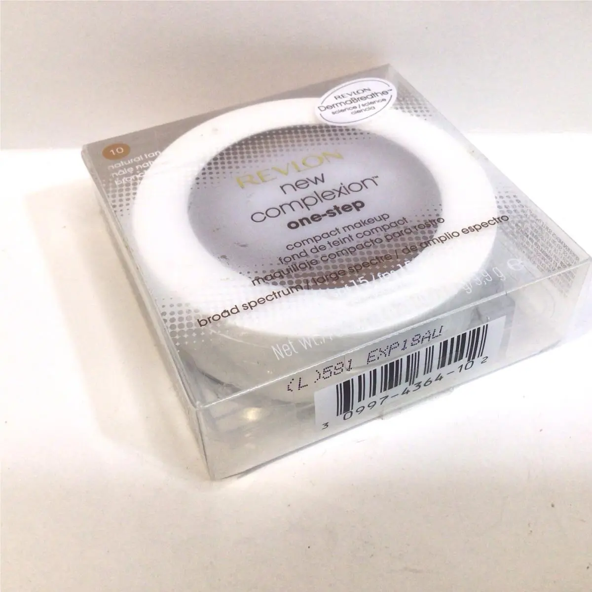 Revlon Complexion One Step Compact Makeup Natural Beige 04 -0.35oz