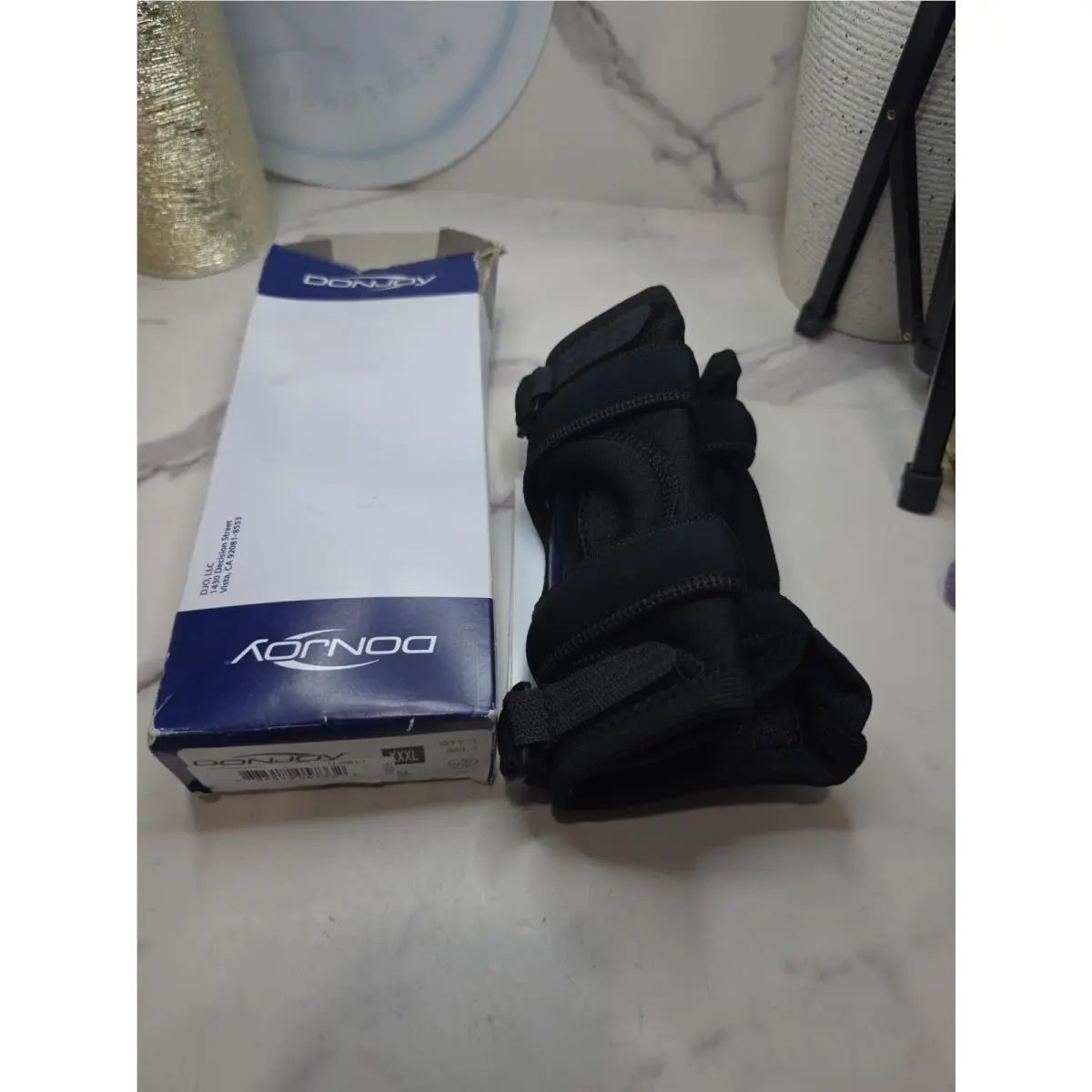 DonJoy  - Left Leg - Left Leg - Left Leg - Black (UPC: 0888912057288) 1