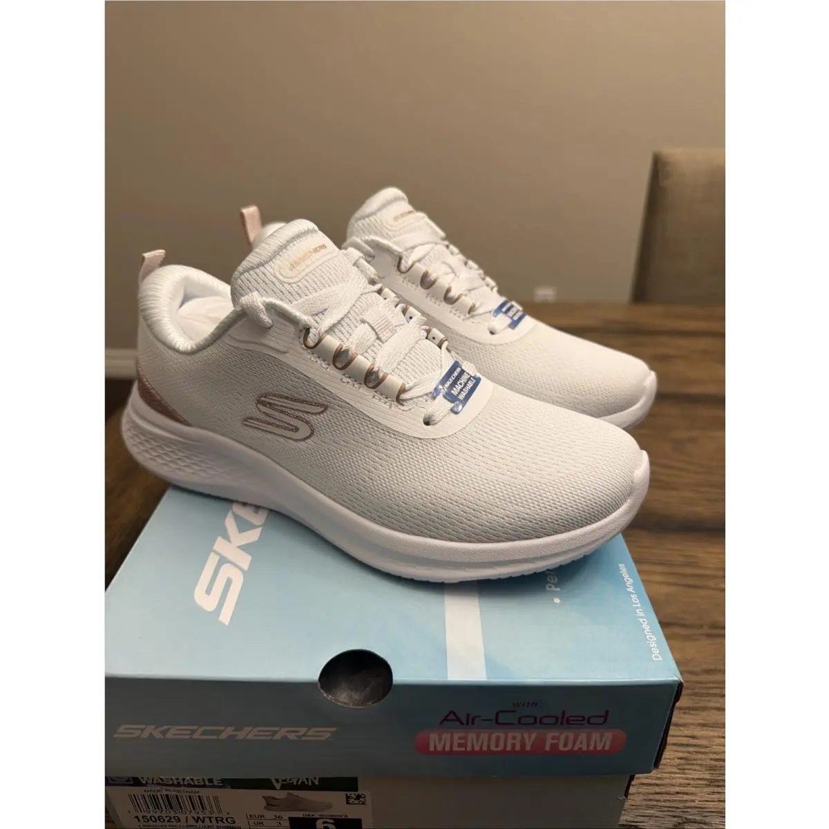 Skechers Skech-lite Pro 2.0 - Brilliant Shimmer Woman’s Sz 6 …F7