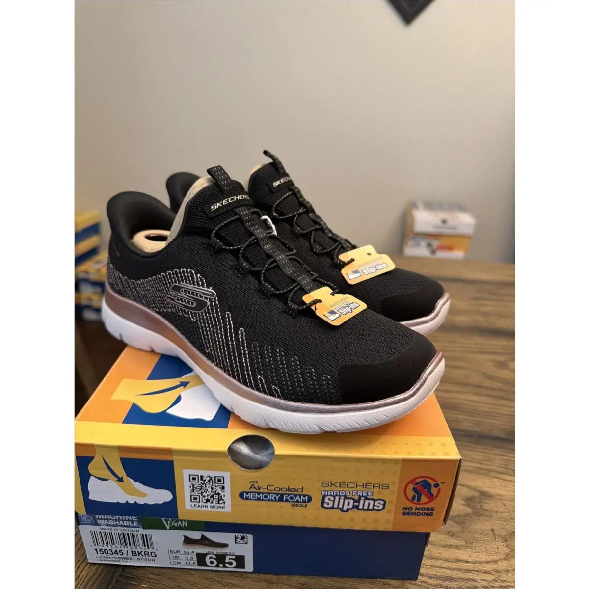 Skechers Slip-ins: Summits - Sweet Stitch Black/rosegold Womans Sz 6.5 ..F2