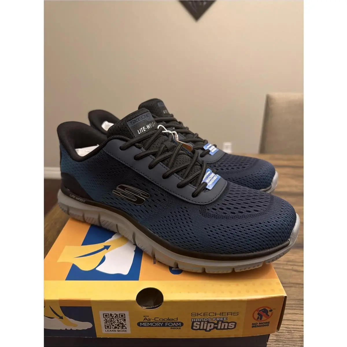 Skechers Slip-ins: Track - Revno Men’s Size 10 …. F6