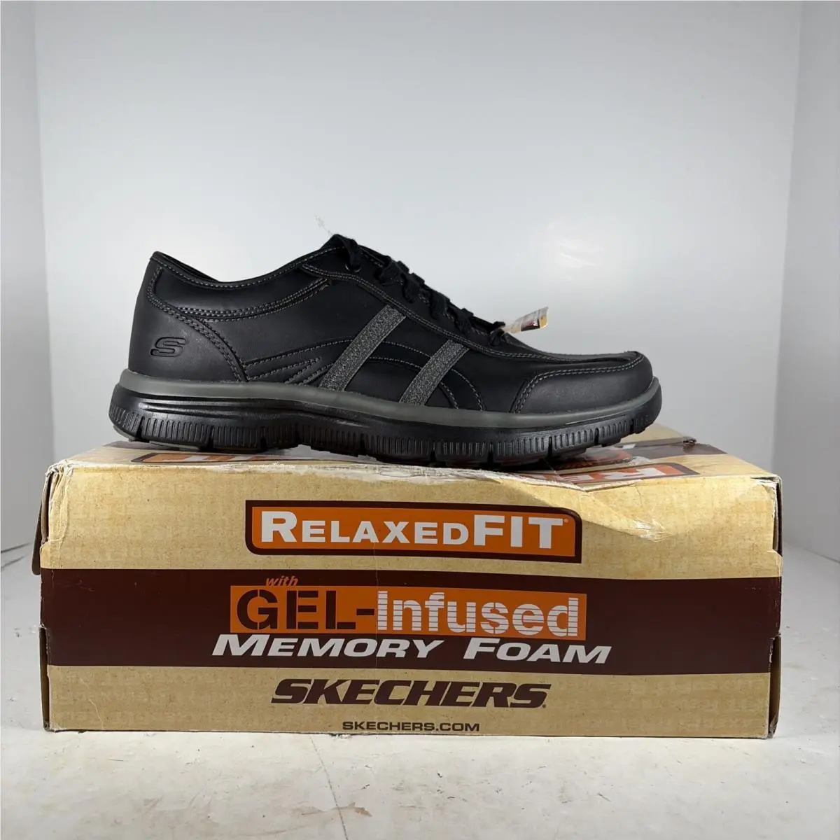 Size 10 Skechers Relaxed Fit Hinton Romato Comfort Shoes Black 64373/BLK