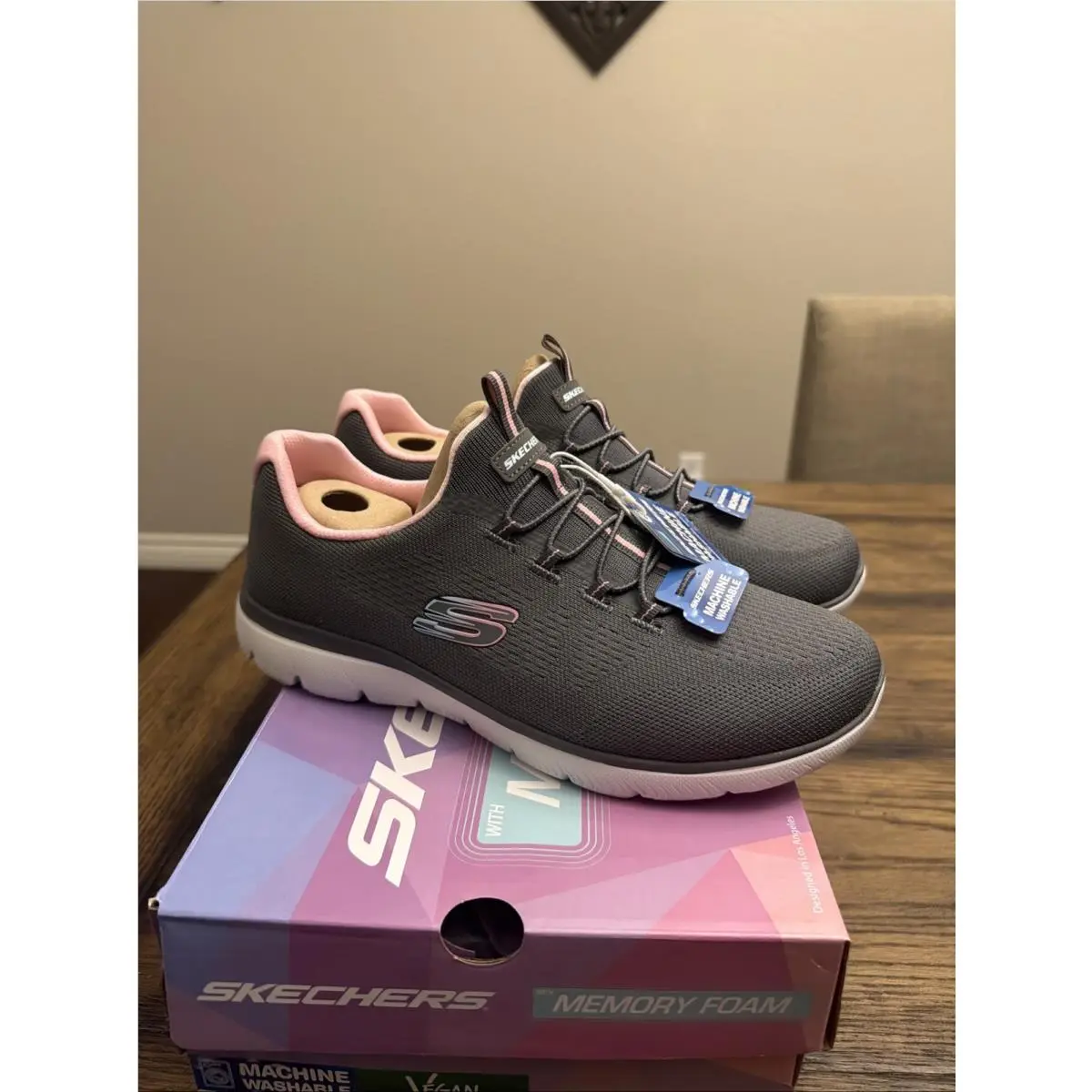 Women`s Skechers Summits - Radiant Flow Sneaker 150282-Charcoal /pink Sz 9 ..F7