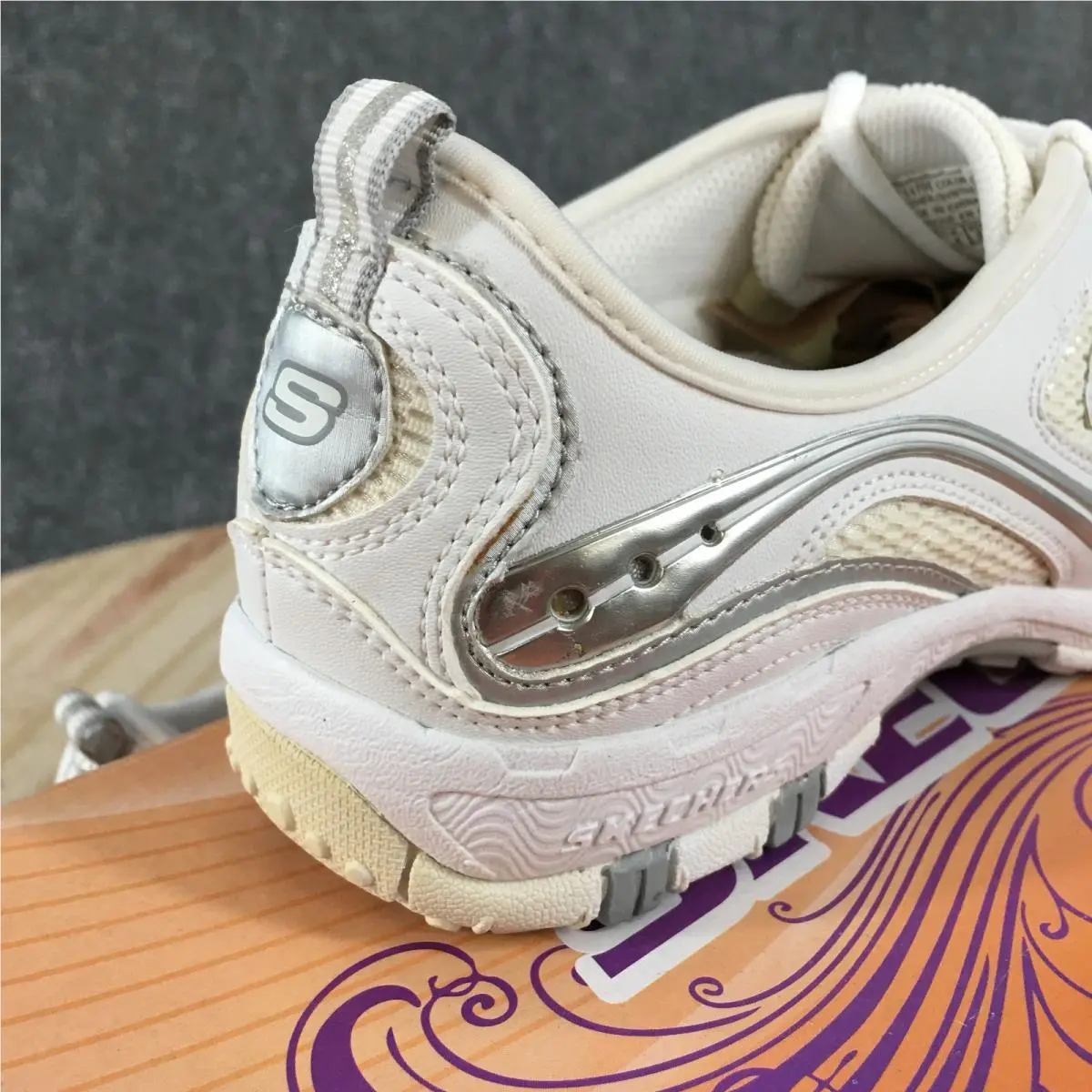 Skechers shoes - White 2