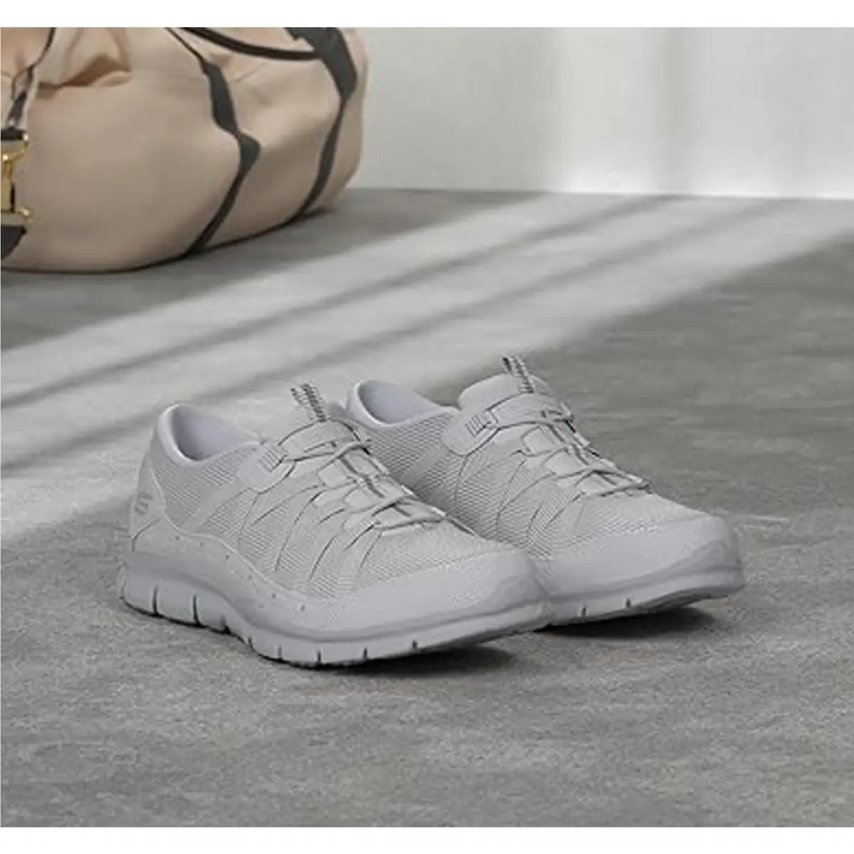 Skechers Gratis-strolling Sneakers Womens US 5 White Silver Slip On Washable
