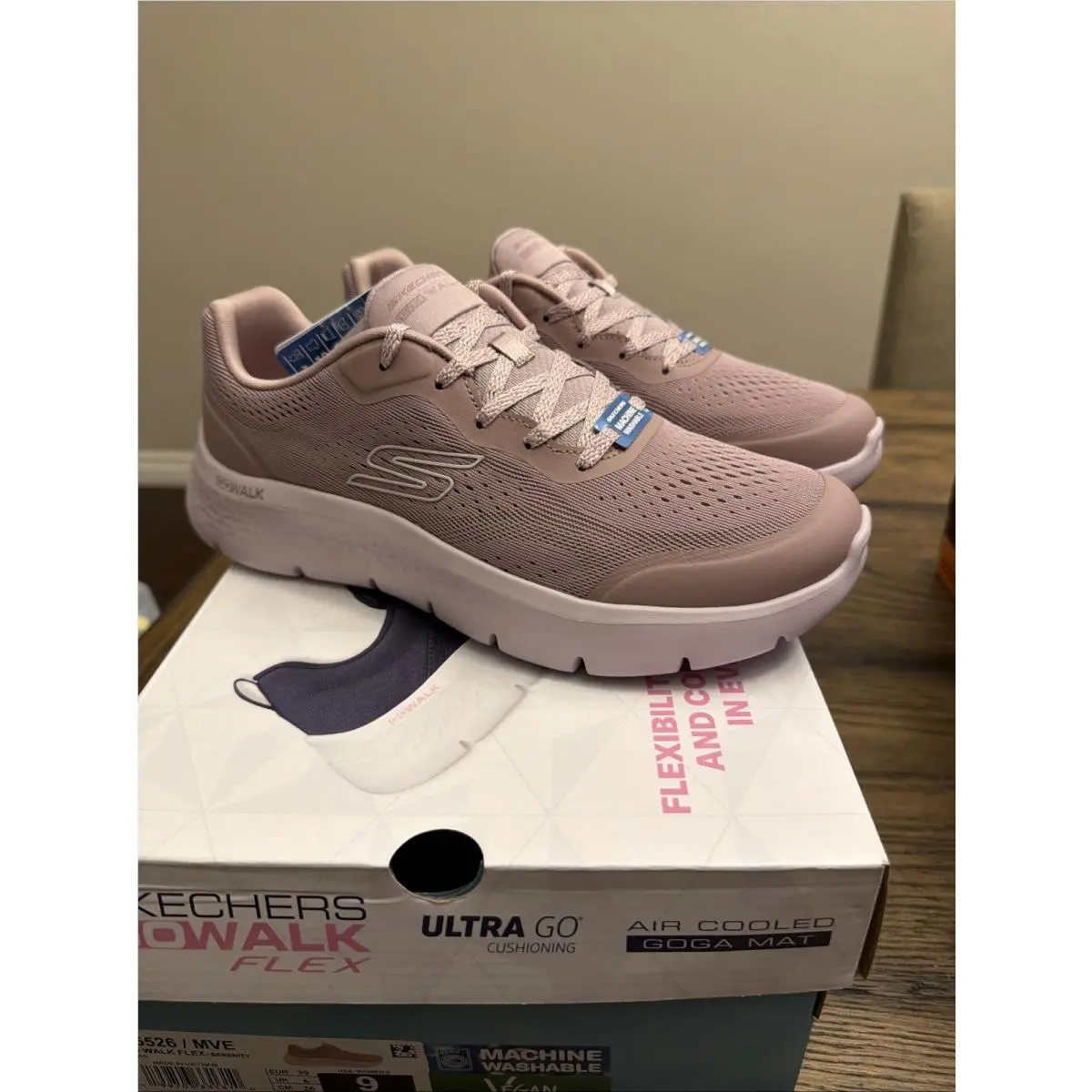 Skechers GO Walk Flex - Serenity Woman’s Sz 9 …R3