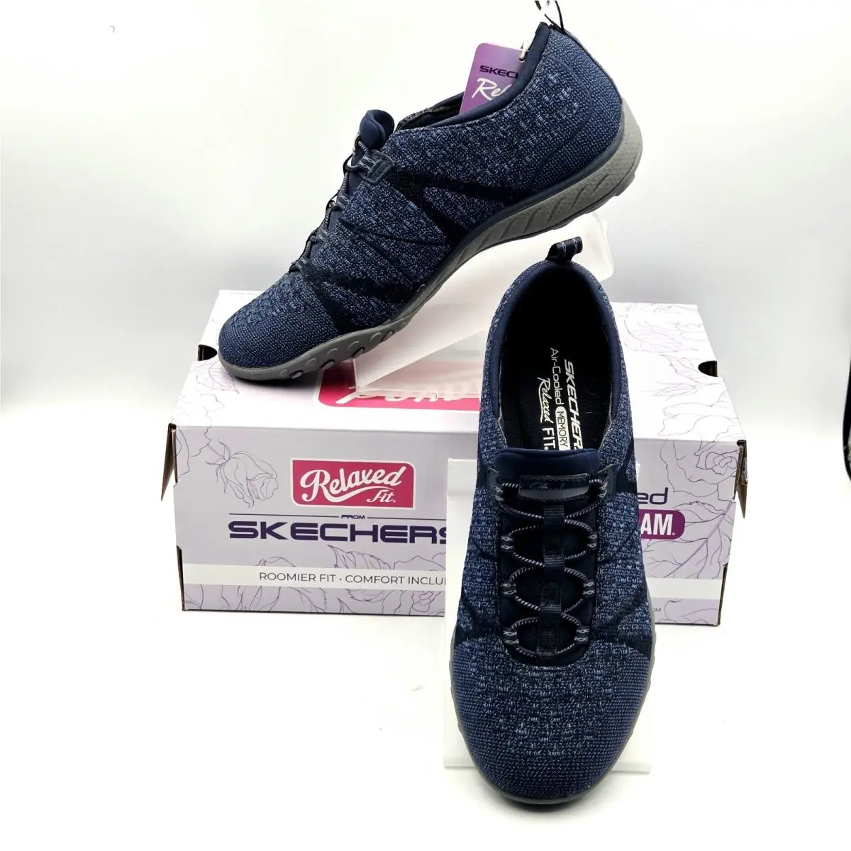Skechers Breathe Easy Navy Blue Womens US Size 8/EUR 38 Casual Relaxed Fit