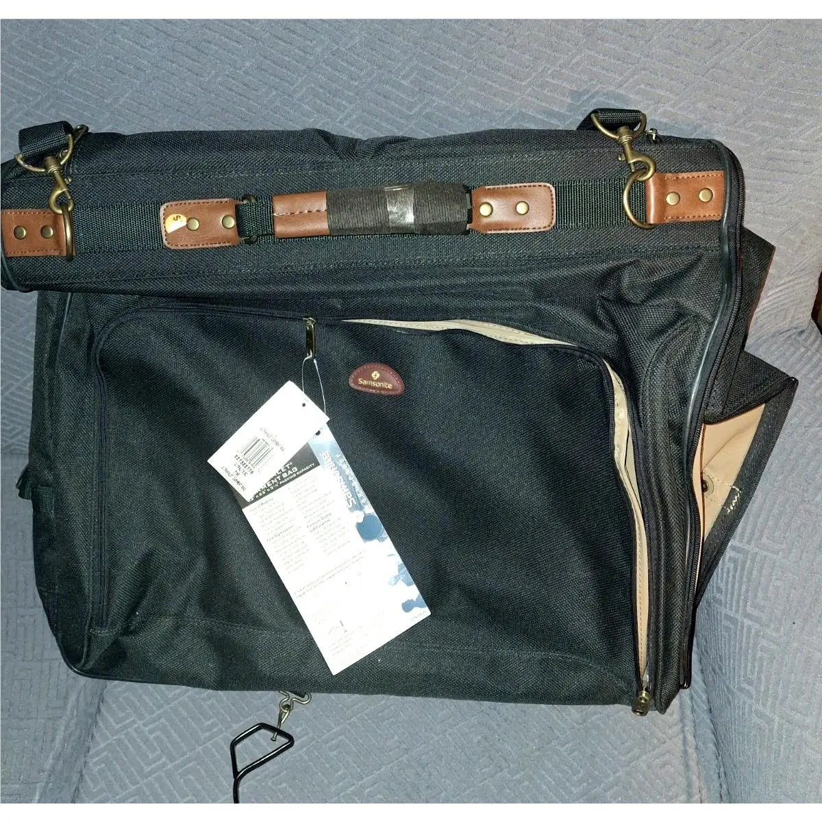 Samsonite Ultralite SC - Ultravalet Garment Bag 42x23x3.5 Pine Green W/tags
