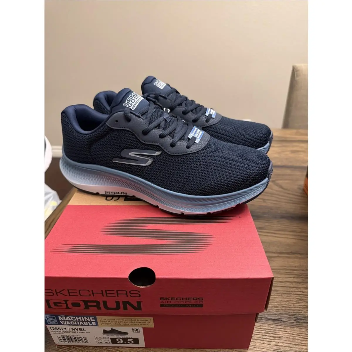Skechers GO Run Consistent 2.0 Women’s Navy Running Shoes Size 9.5 …R3