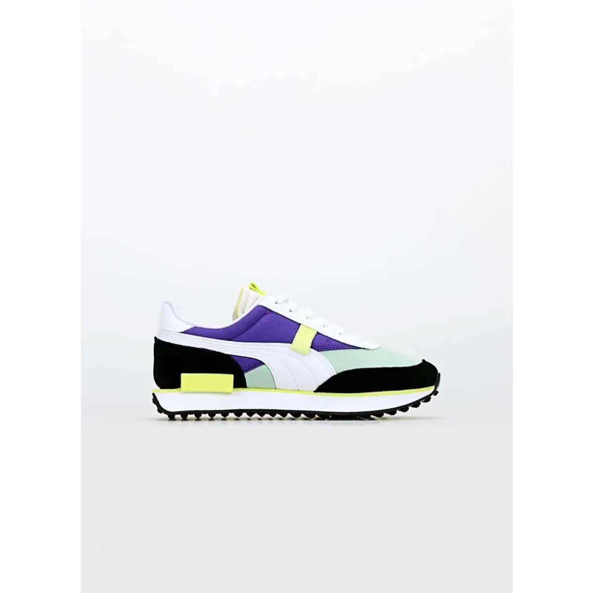 Puma Future Rider Play on Jr. New. Kids Size: 4y
