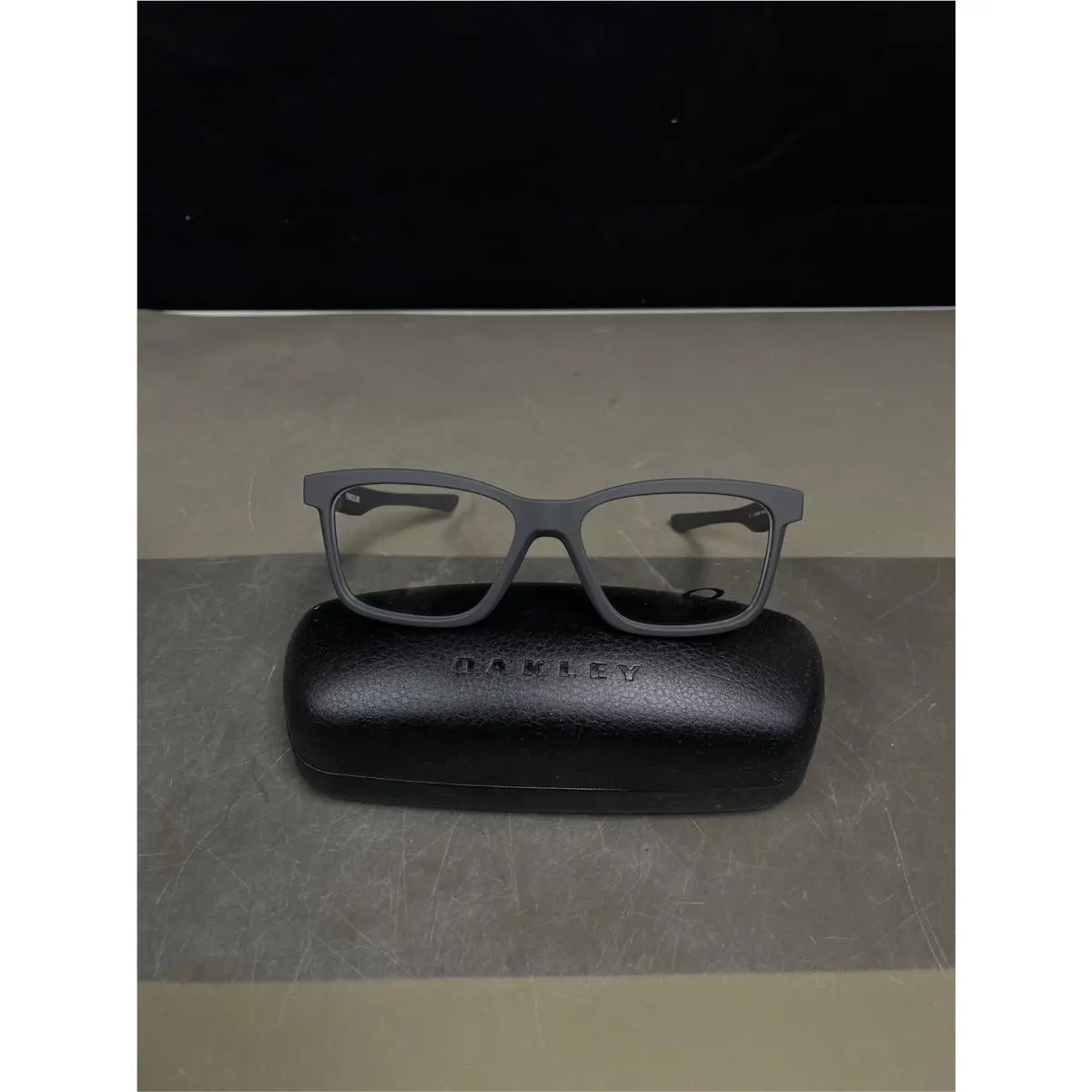 Oakley Unisex Satin Pavement 3