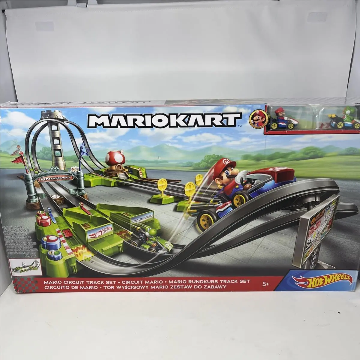 Hot Wheels Mario Kart Mario Circuit Track Set