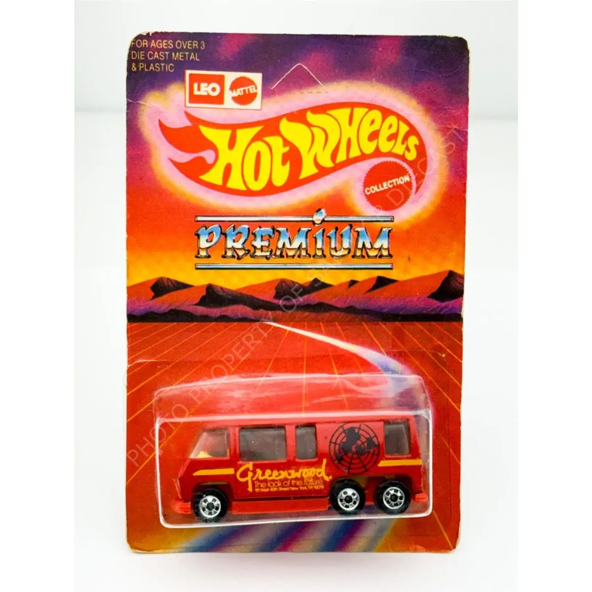 Hot Wheels Leo India Blackwall Gmc Motorhome Red in Blisterpack