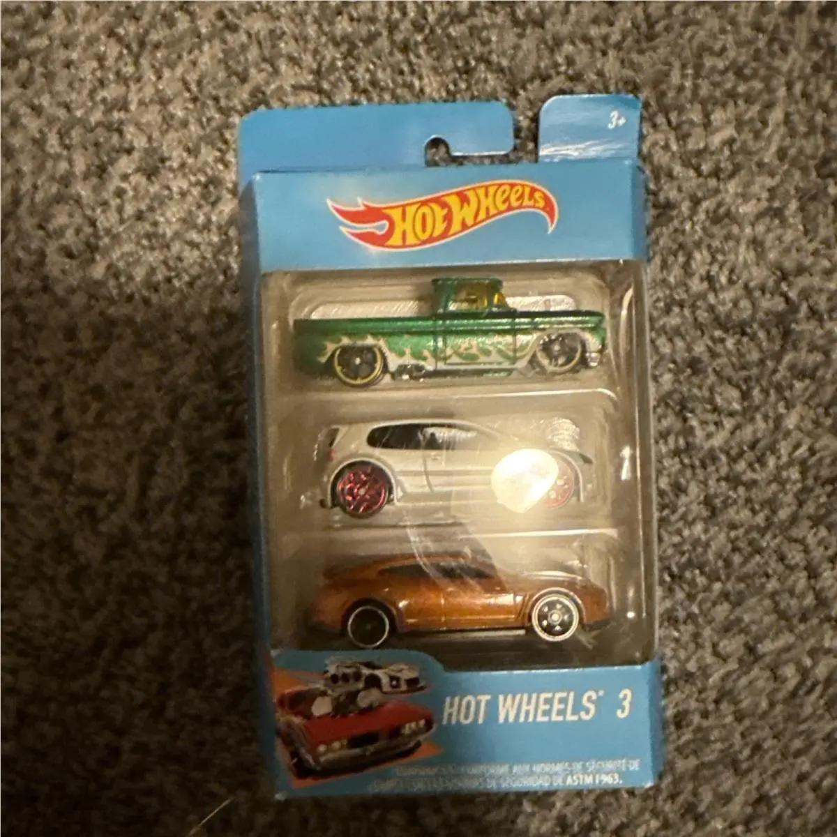 Hot Wheels Two 3 Packs Volkswagen