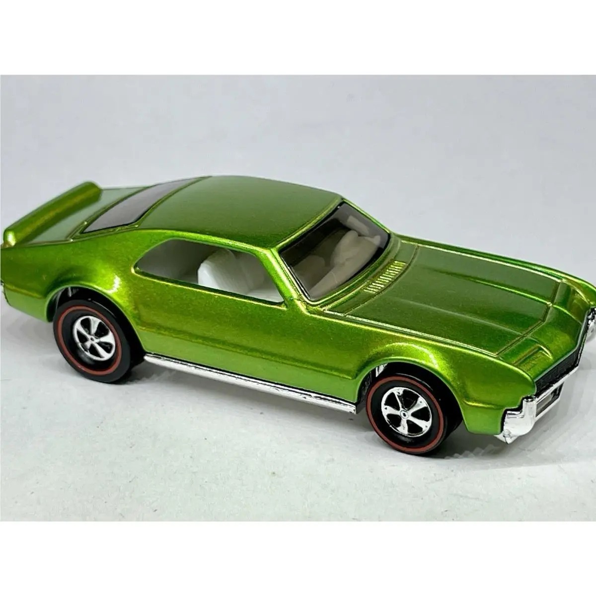 Hot Wheels Custom Made Redline ‘66 Toronado Deep Pearl Green