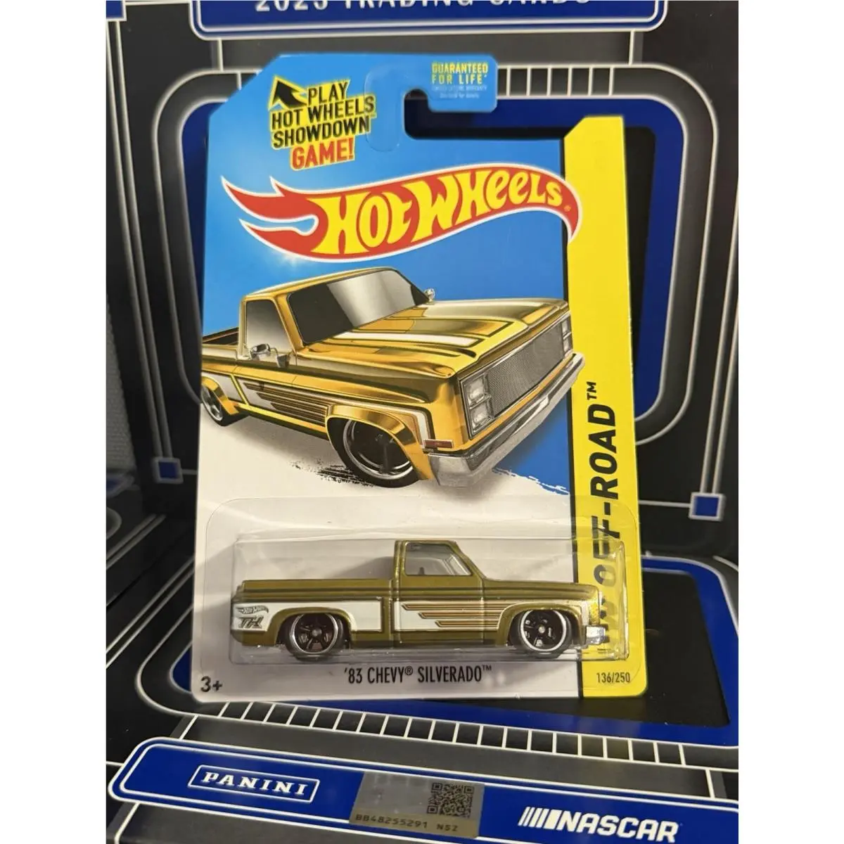 Hot Wheels Super Treasure Hunt `83 Chevy Silverado HW Off-road 136/250 Gold