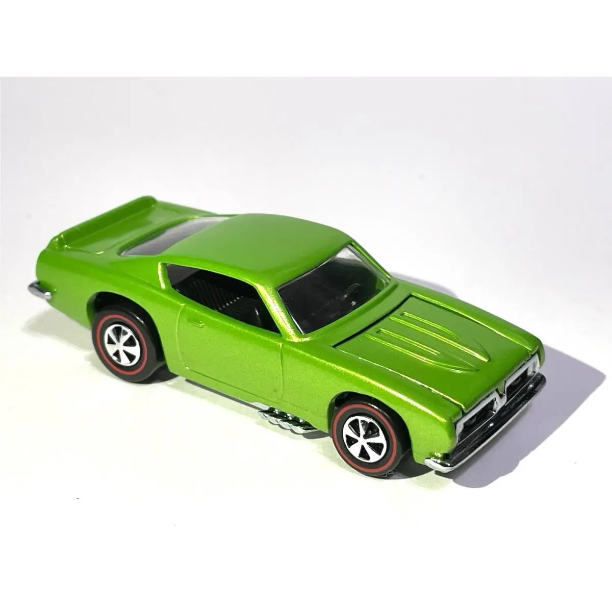 Hot Wheels Custom Made Plymouth Barracuda Candy Apple Green Pearl Paint
