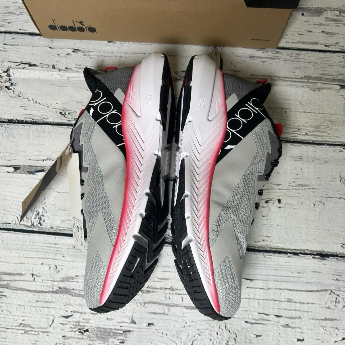 Diadora shoes - diadora Mythos Blushield Volo 4 Running - 180253-D1046 - Grey (UPC: 197020324909) 1