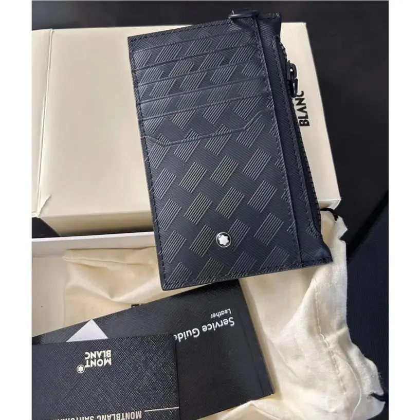 Montblanc Extreme 3.0 Cassis 8cc Slim Wallet Black Leather Card Holder