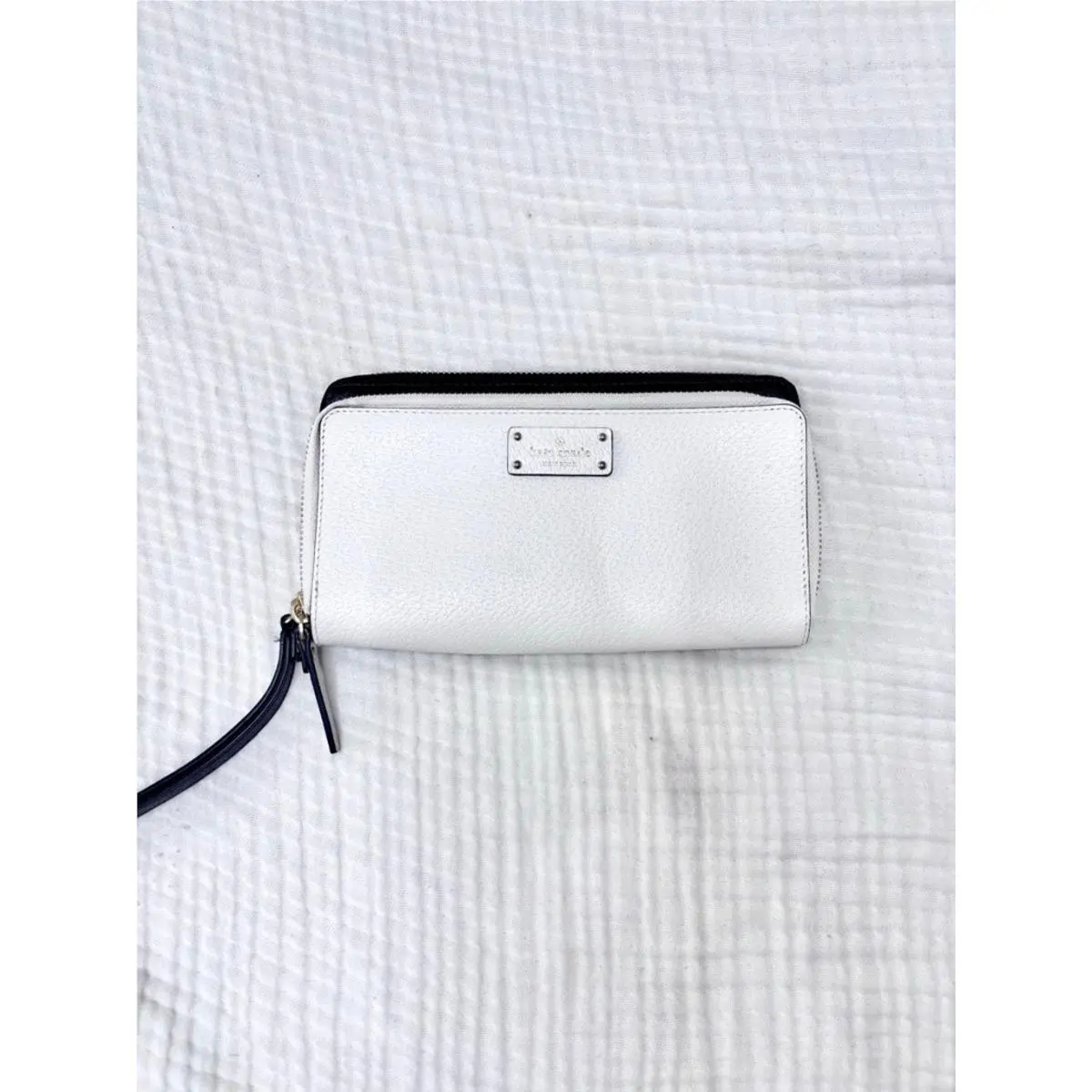 Women`s Kate Spade Wallet One Size White Black Gold Accents