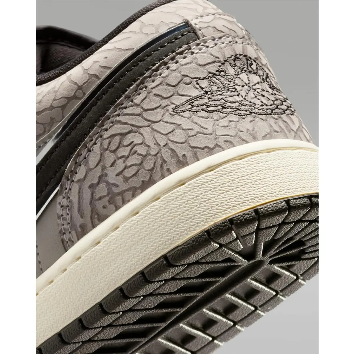 Nike shoes - Air Jordan 1 Low SE - IU2268-100 - Gray 5