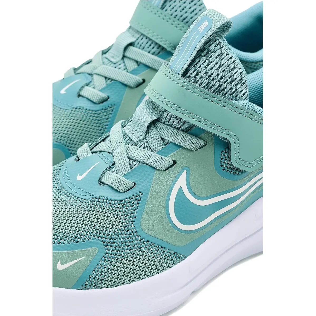 Nike shoes - Black/White/Light Liquid Lime/Fir 18