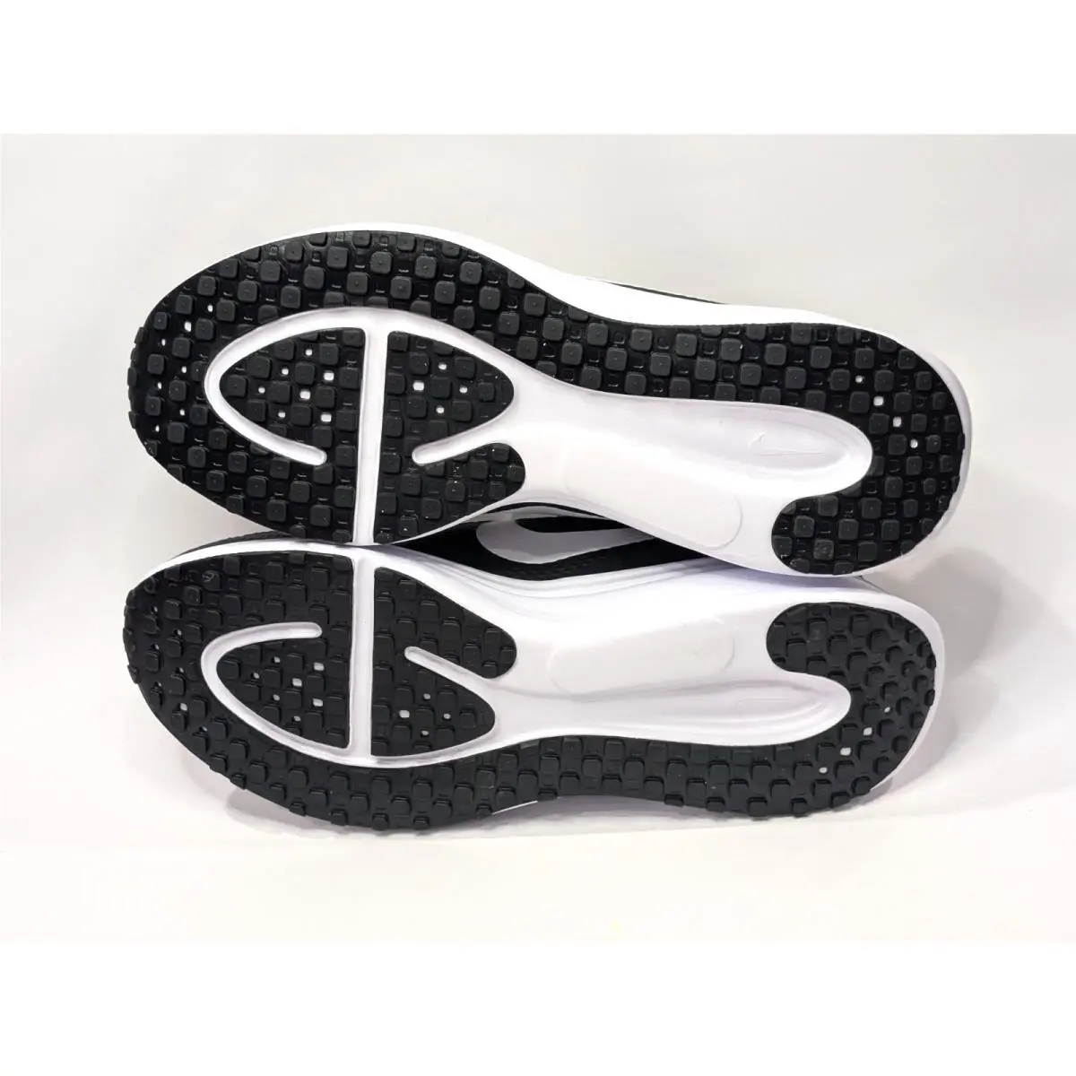 Nike shoes - Nike Revolution 8 - Revolution - HQ1996-001 - Black/White 18