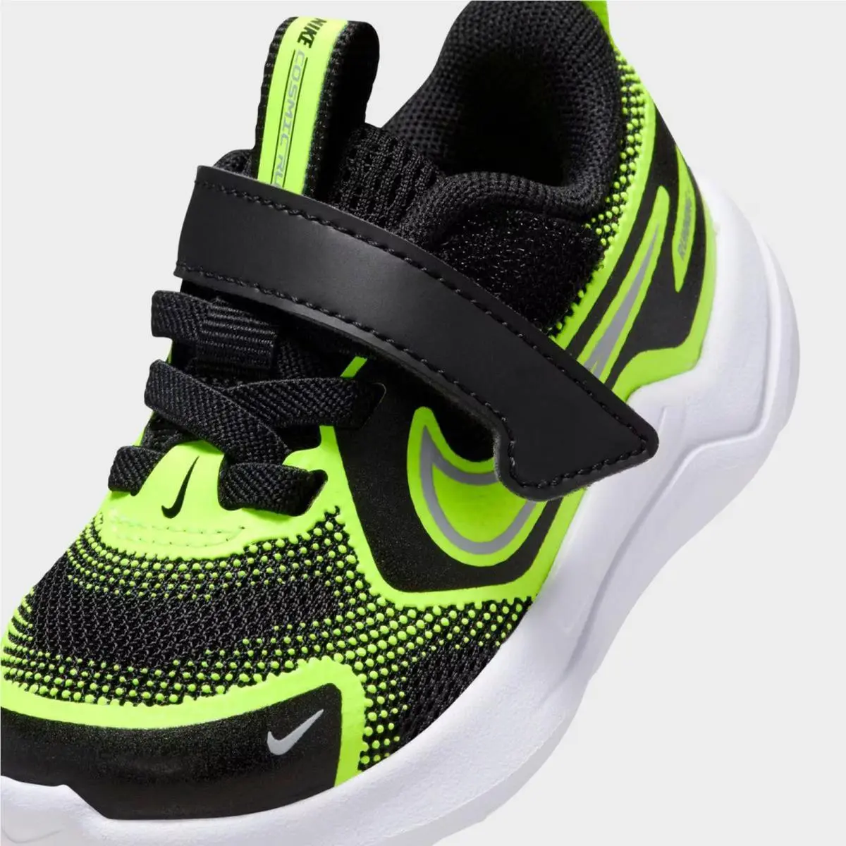 Nike shoes - HM4401 005 - Black/Wolf Grey/Volt 4