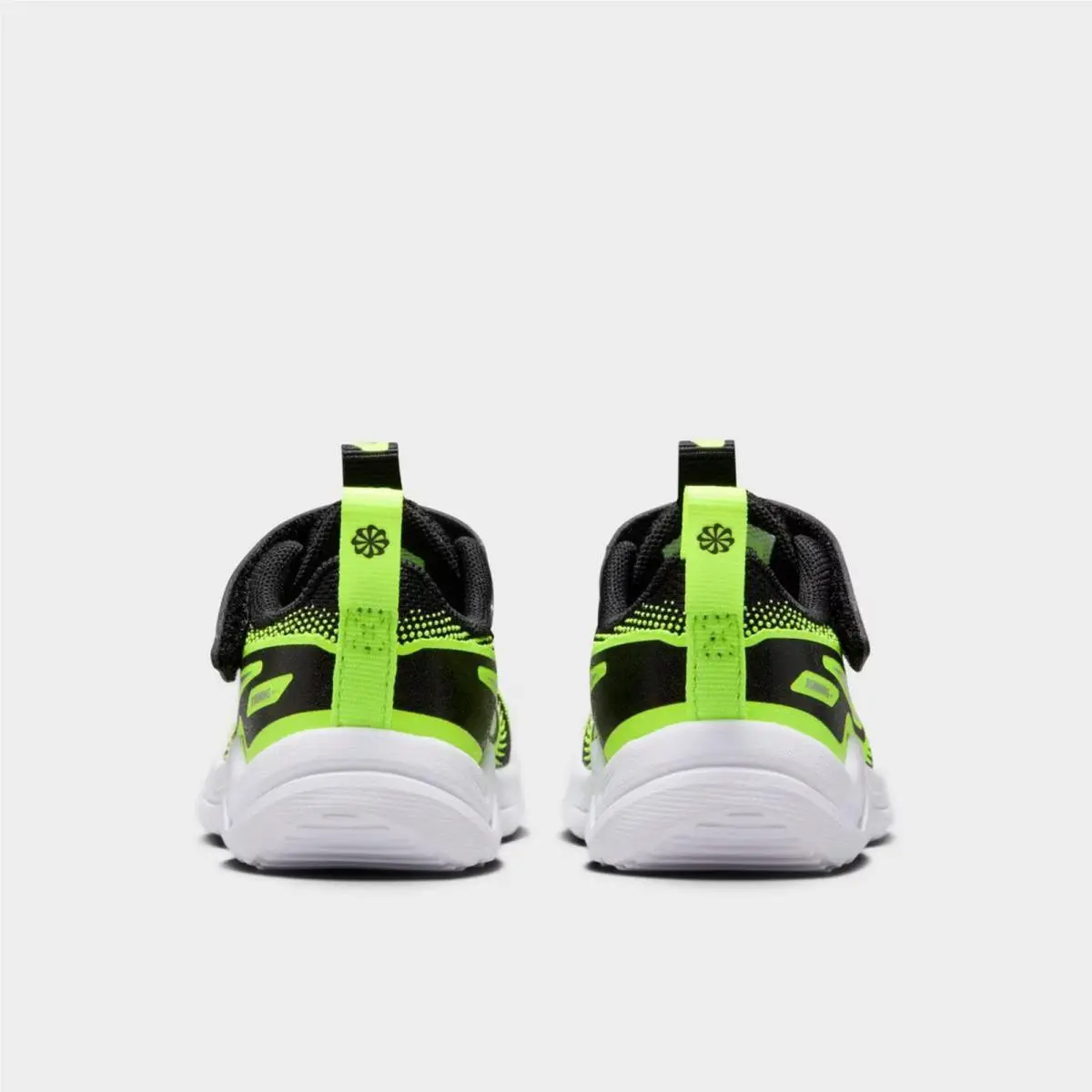 Nike shoes - HM4401 005 - Black/Wolf Grey/Volt 6