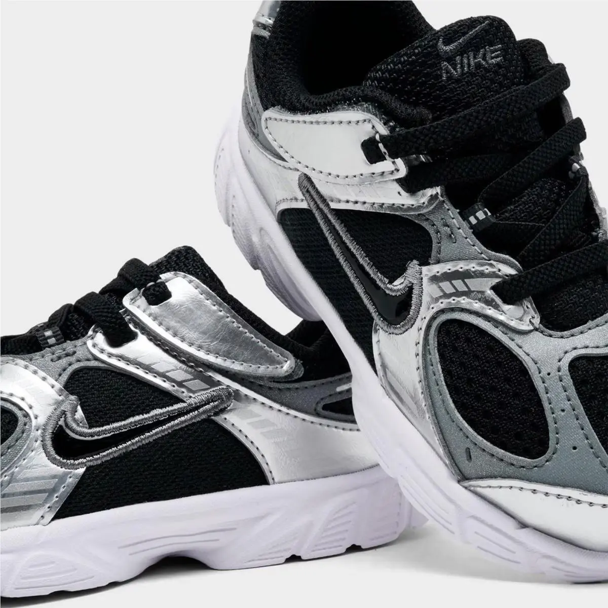 Nike shoes - HQ6413 001 - Black/Black/Anthracite 4