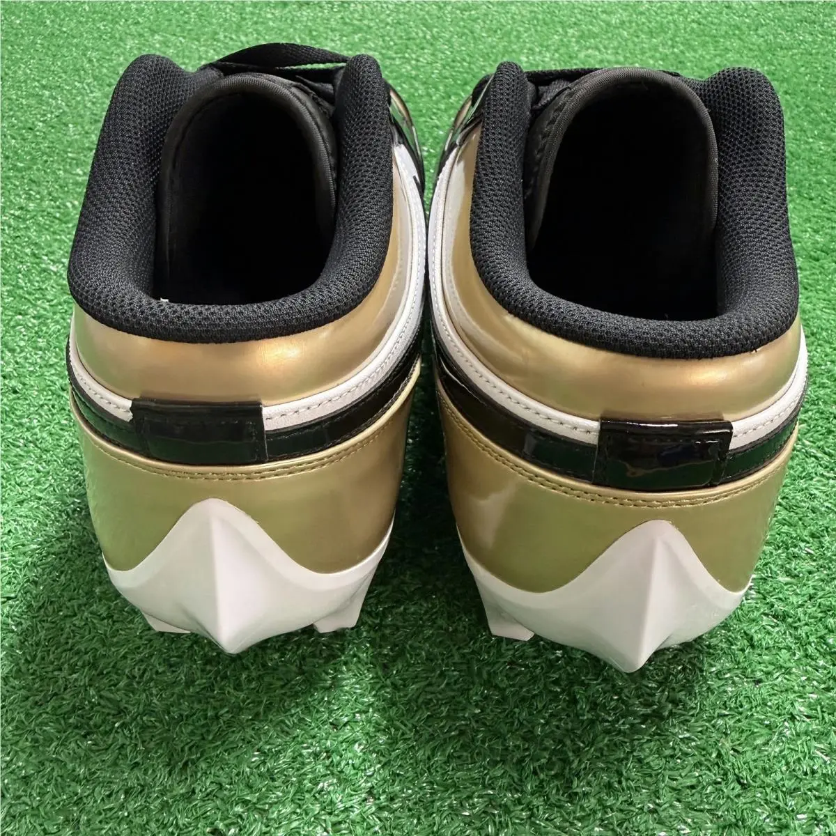 Nike shoes - Jordan 1 Low TD Cleat Patent Gold Toe - FJ6245-701 - White 9