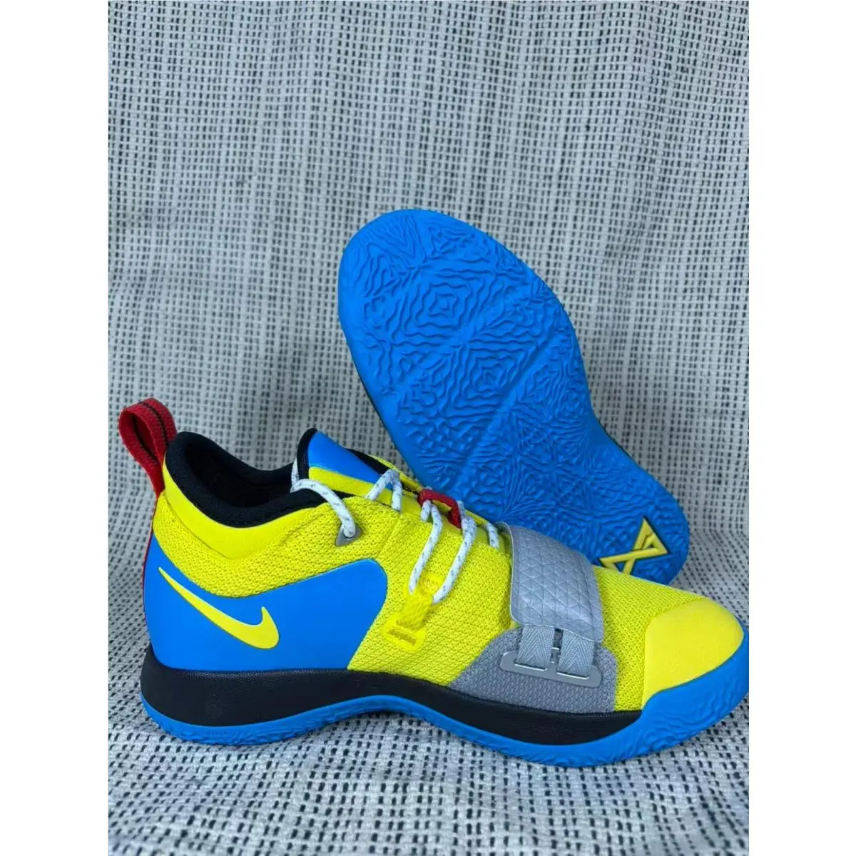 Nike shoes - Nike PG - Yellow 0
