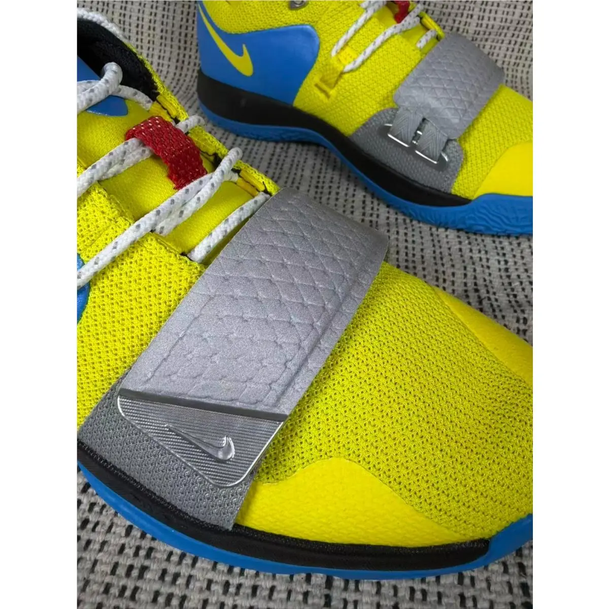 Nike shoes - Nike PG - Yellow 17