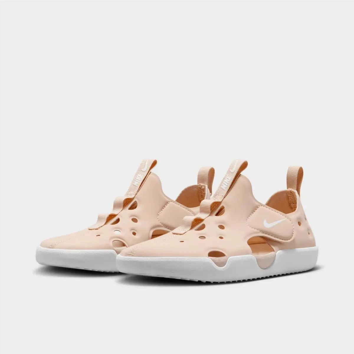 Nike shoes - HF6277 100 - Sanddrift/White 1