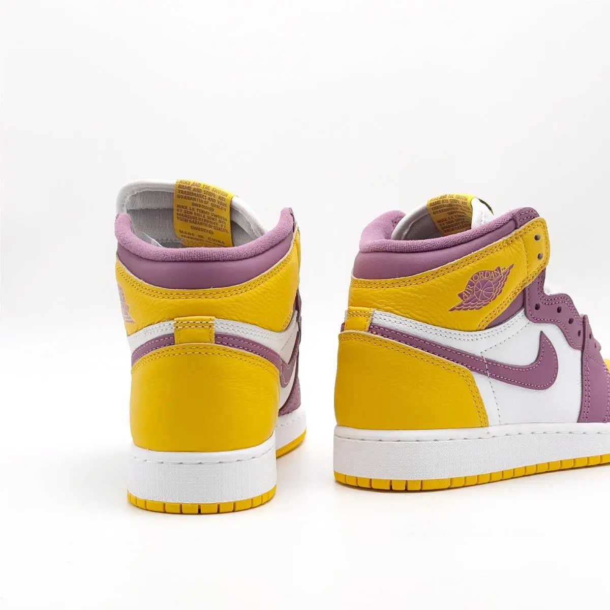 Nike shoes - Air Jordan 1 - Air - Yellow 2