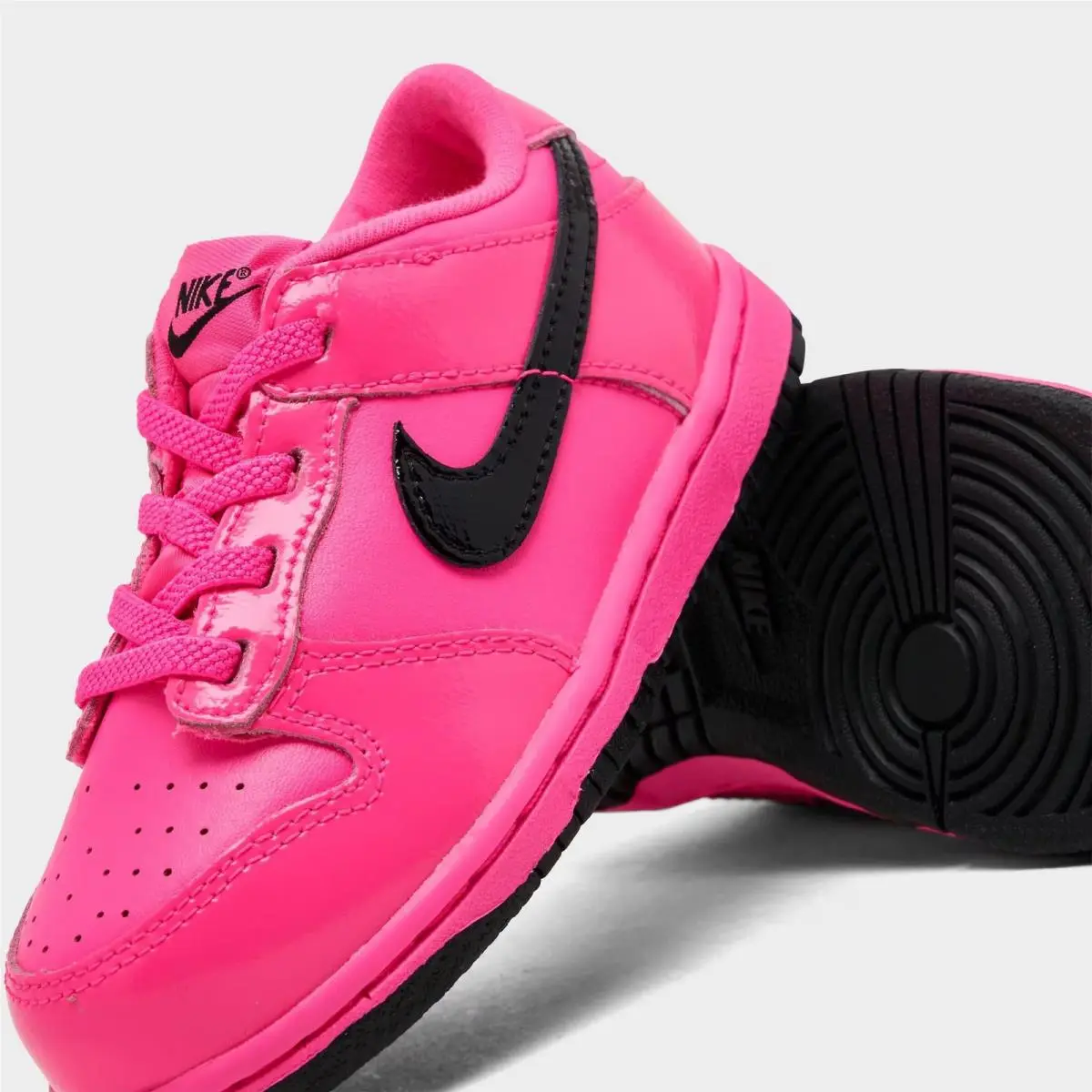 Nike shoes - IV2593 600 - Pink Blast/Pink Blast/Black 0
