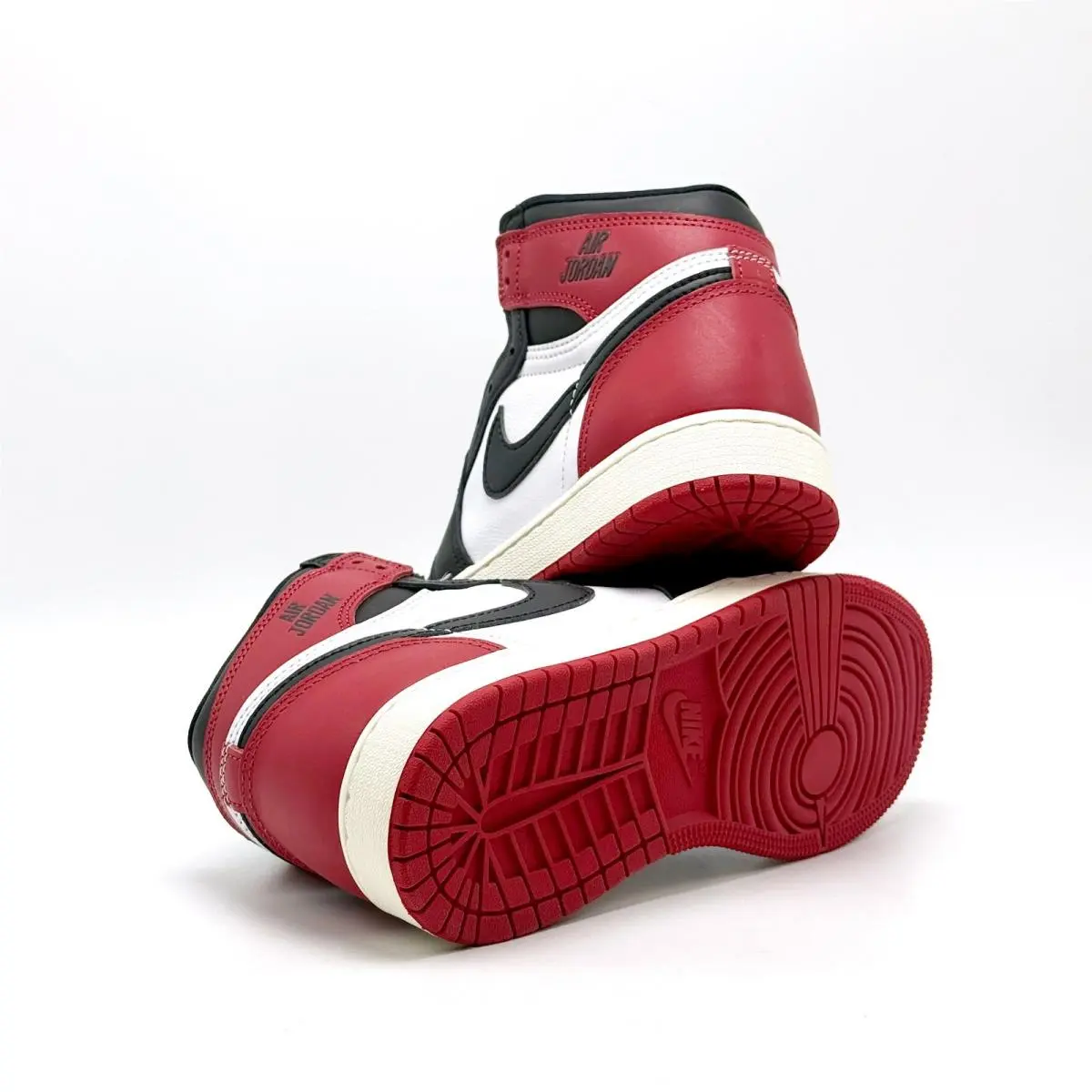 Nike shoes - Air Jordan 1 Mid - Air Mid - Black 3