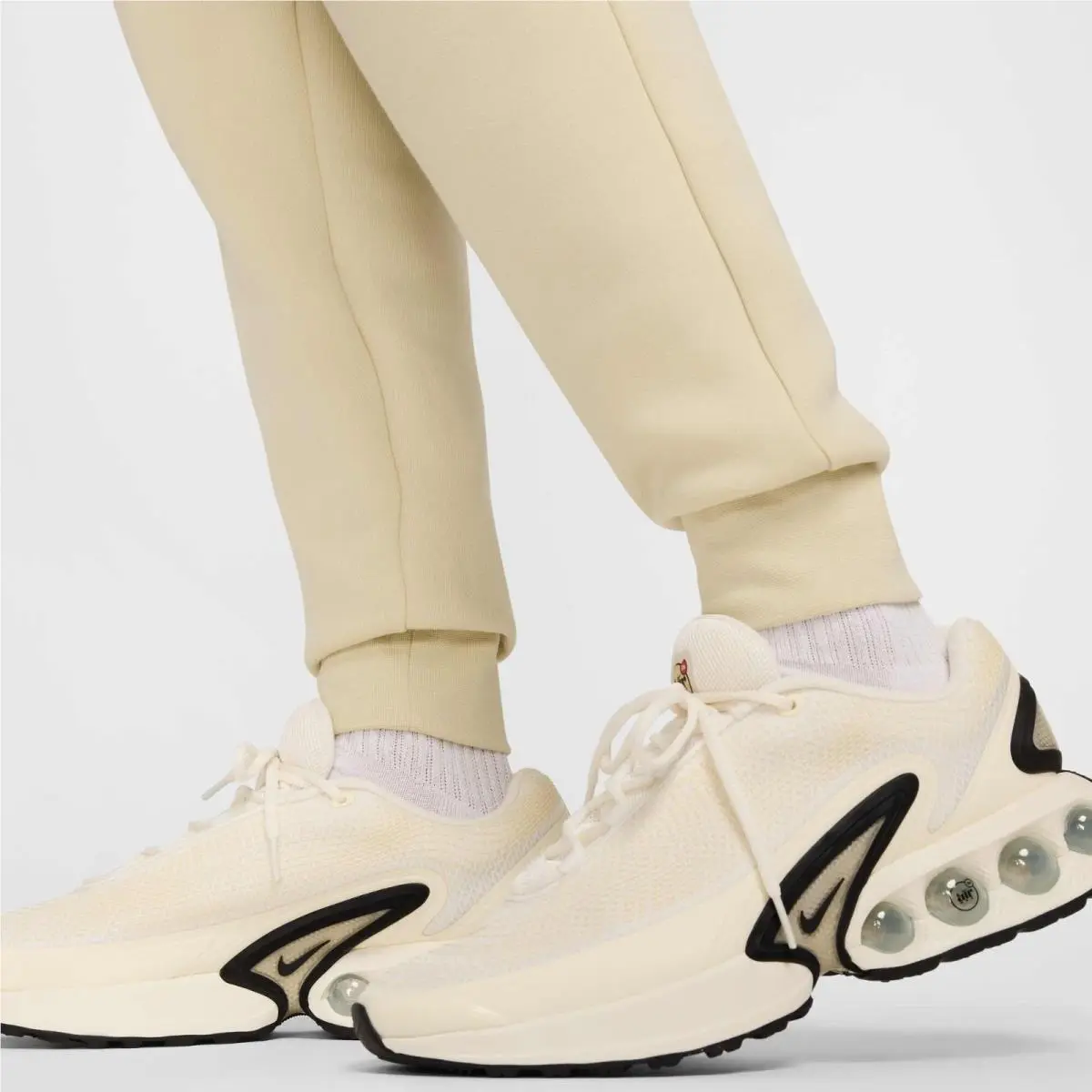 Nike clothing - Nike Tech - Tech - HV0959-234 - Beige 3