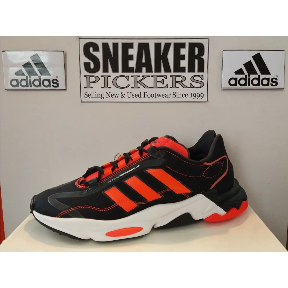 Adidas Originals Mens Ozweego Pure - Size: 10 - H04536 - Black / White - Red