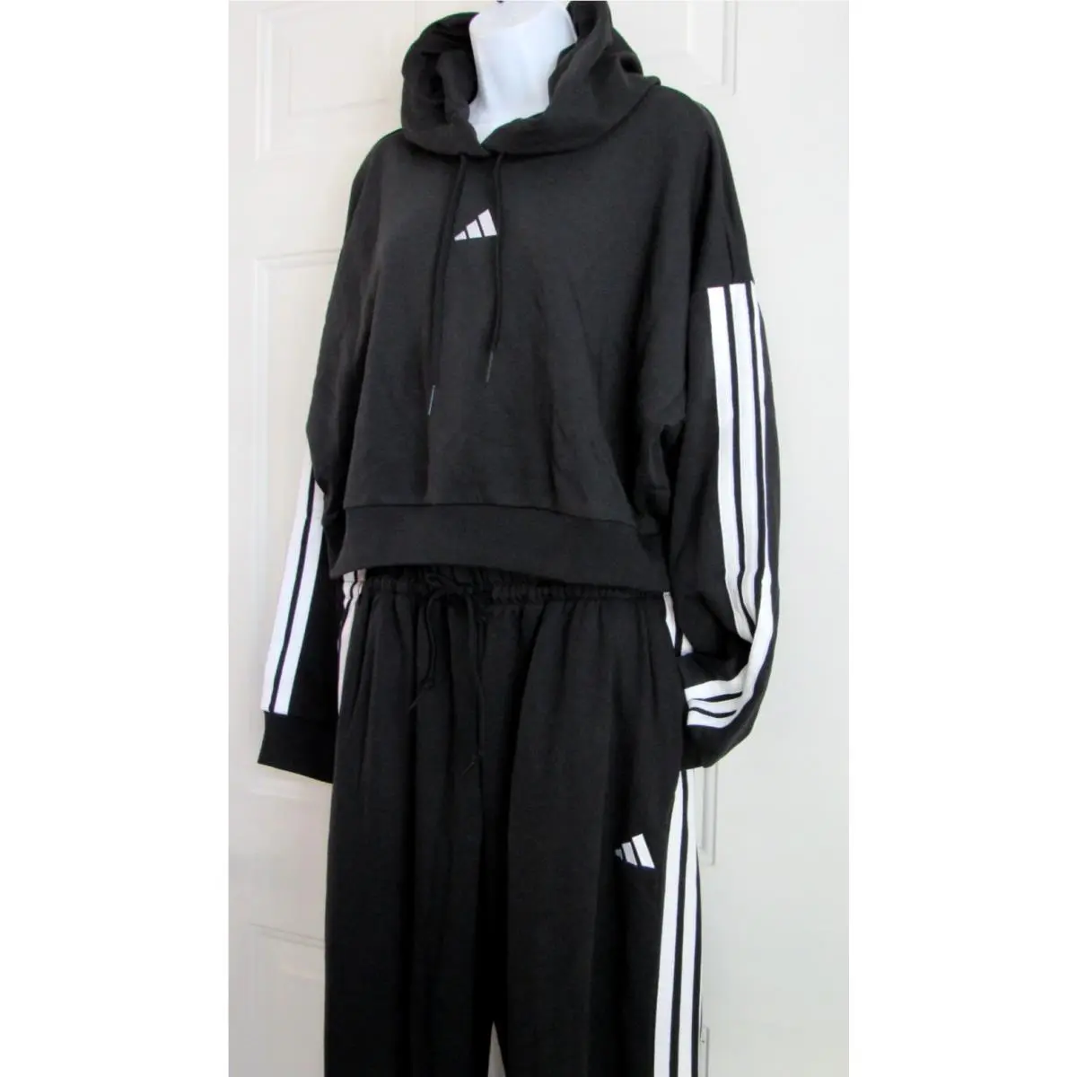 Adidas clothing - JE0017 - JE0017 - Black (UPC: 197612730309) 16